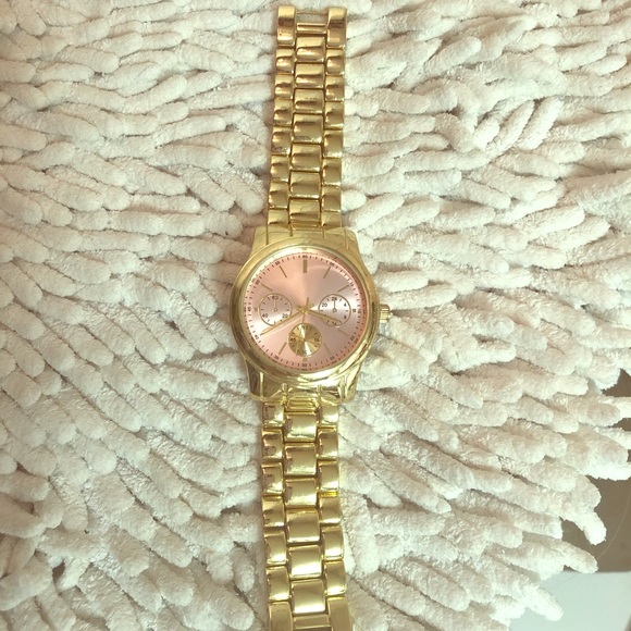 Gold watch - Picture 1 of 1